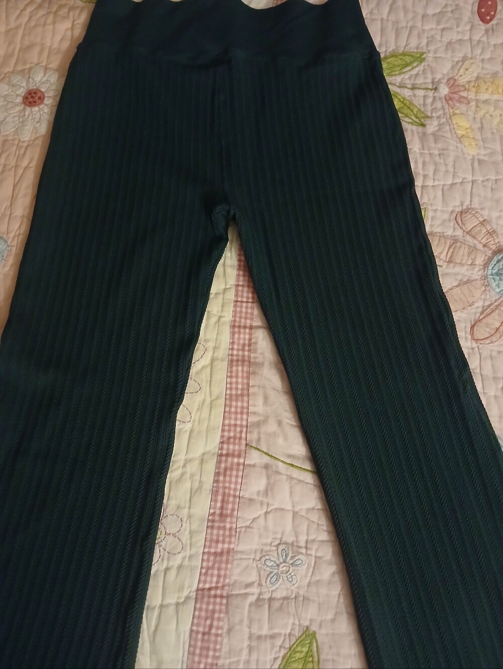 Victoria Secert Pink Hunter Green Leggings - Picture 2 of 6